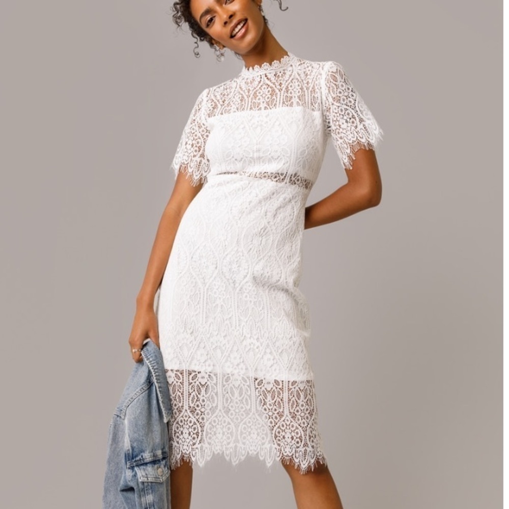 Francesca Rhea Lace Midi Dress white